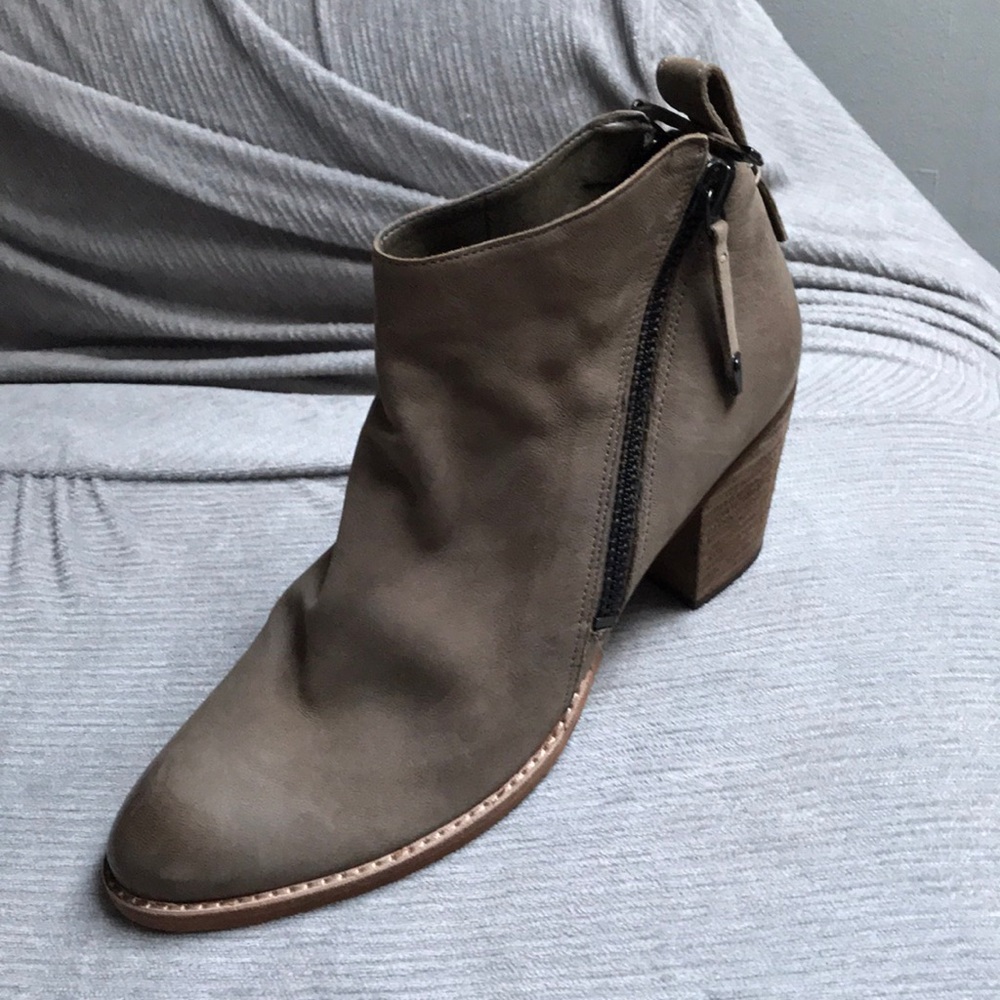 Dolce Vita booties